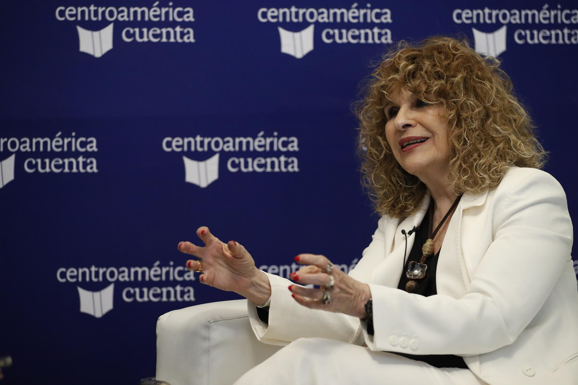 La escritora nicaragüense Gioconda Belli durante el festival Centroamérica Cuenta en Panamá.