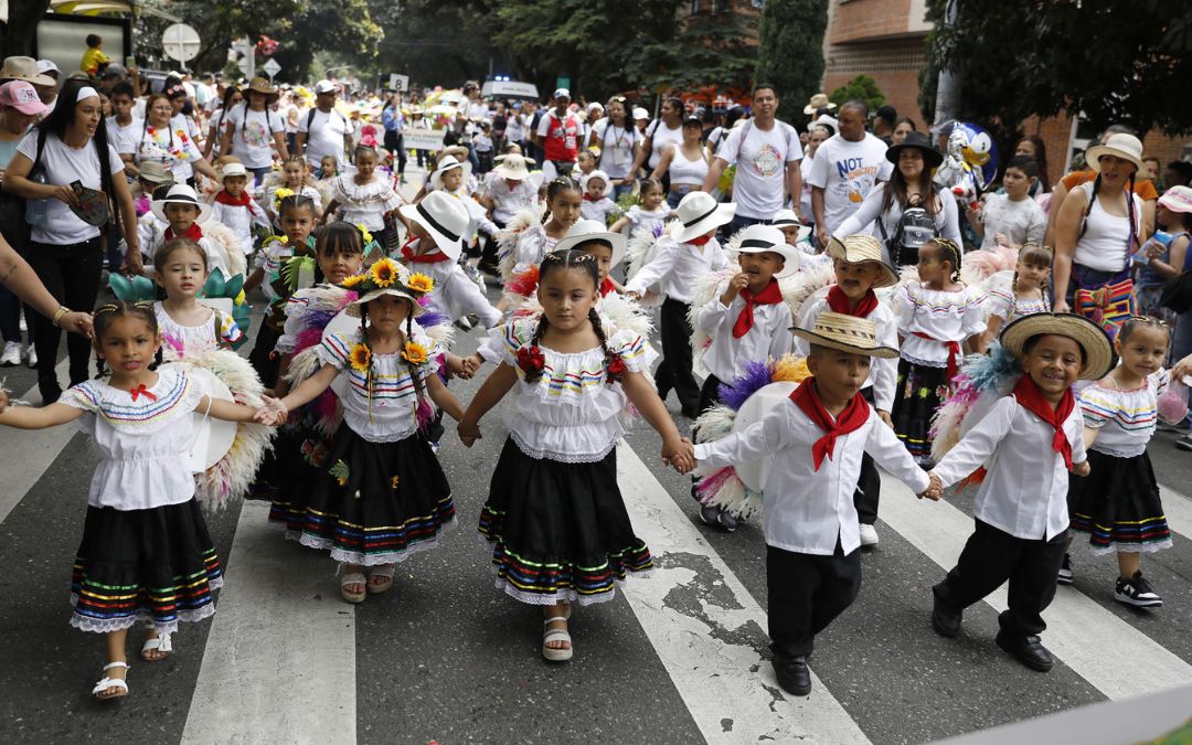 Save the Children pide poner a los niños en el centro de la agenda ambiental y climática