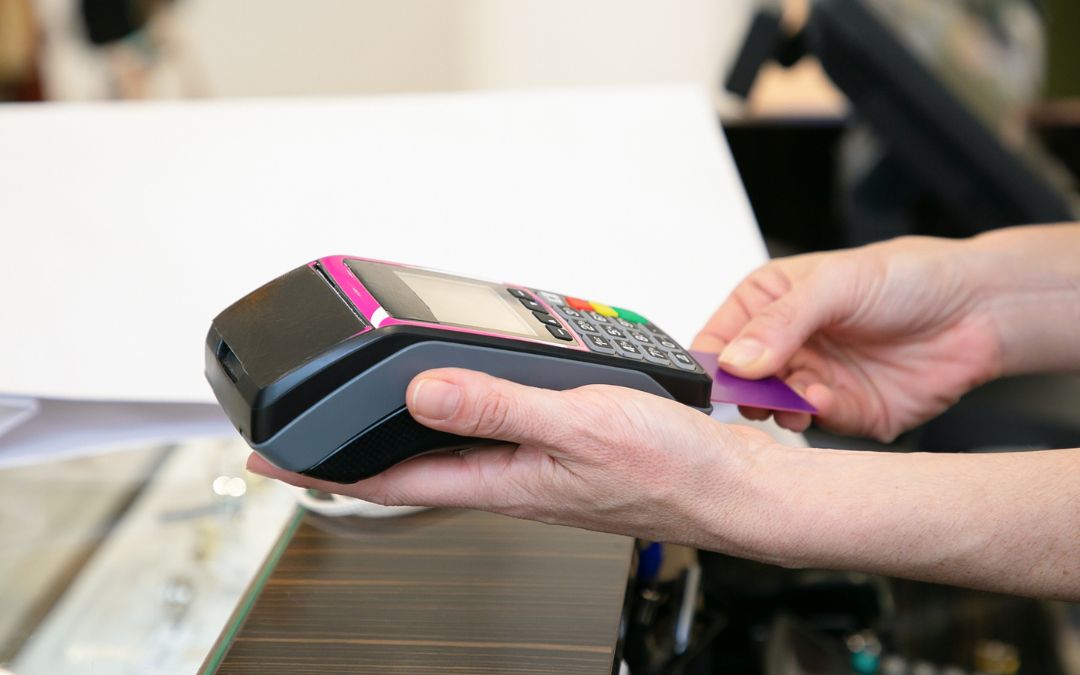 El BCN ordena configurar los POS y sitios en línea para procesar solo pagos en córdobas