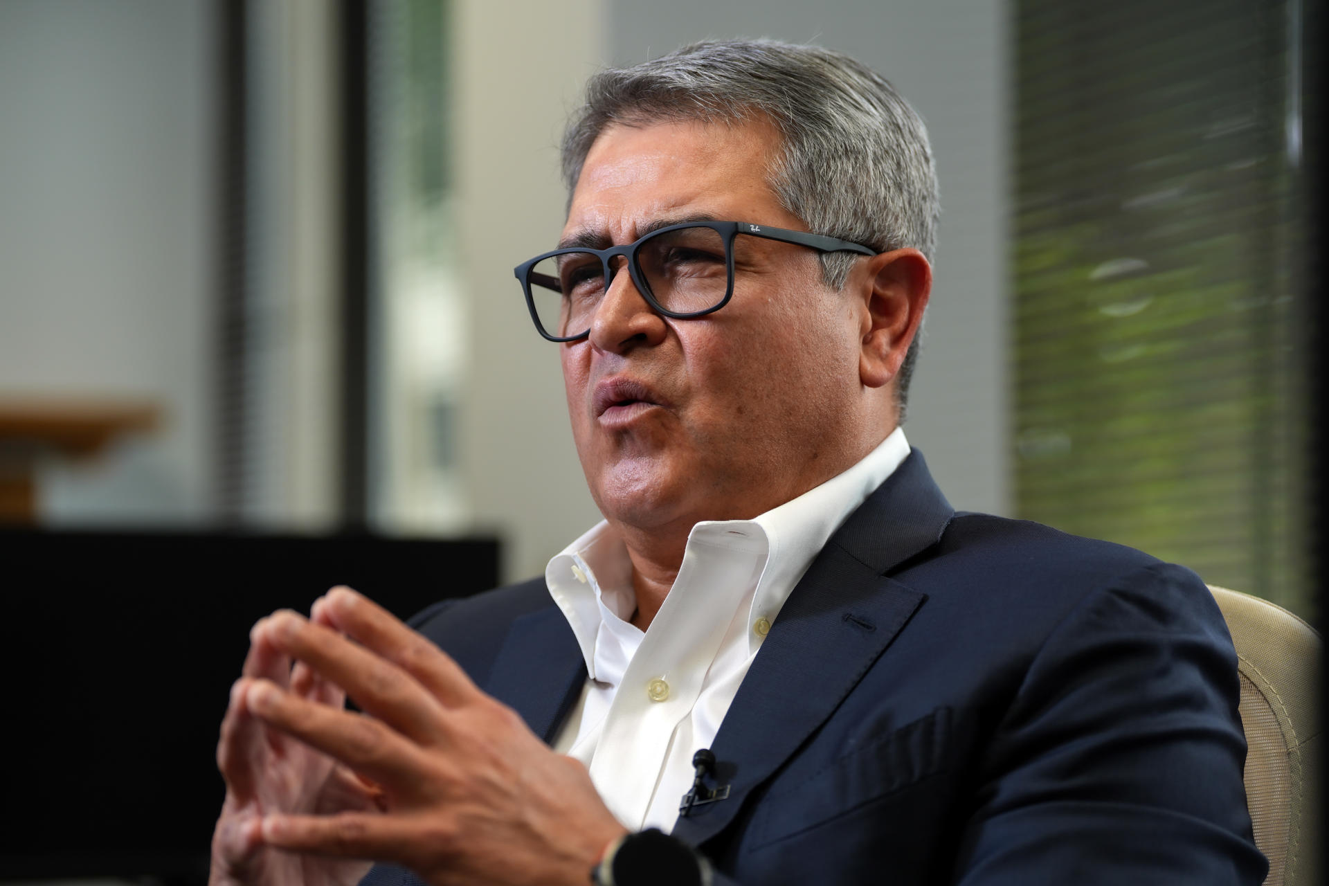Juan Orlando Hernández asegura que no le prometió nada a Trump