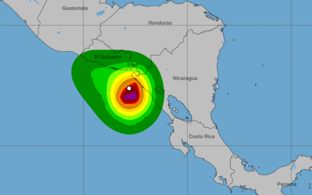 Cover image for Se forma la tormenta tropical Cristina frente a las costas de Nicaragua