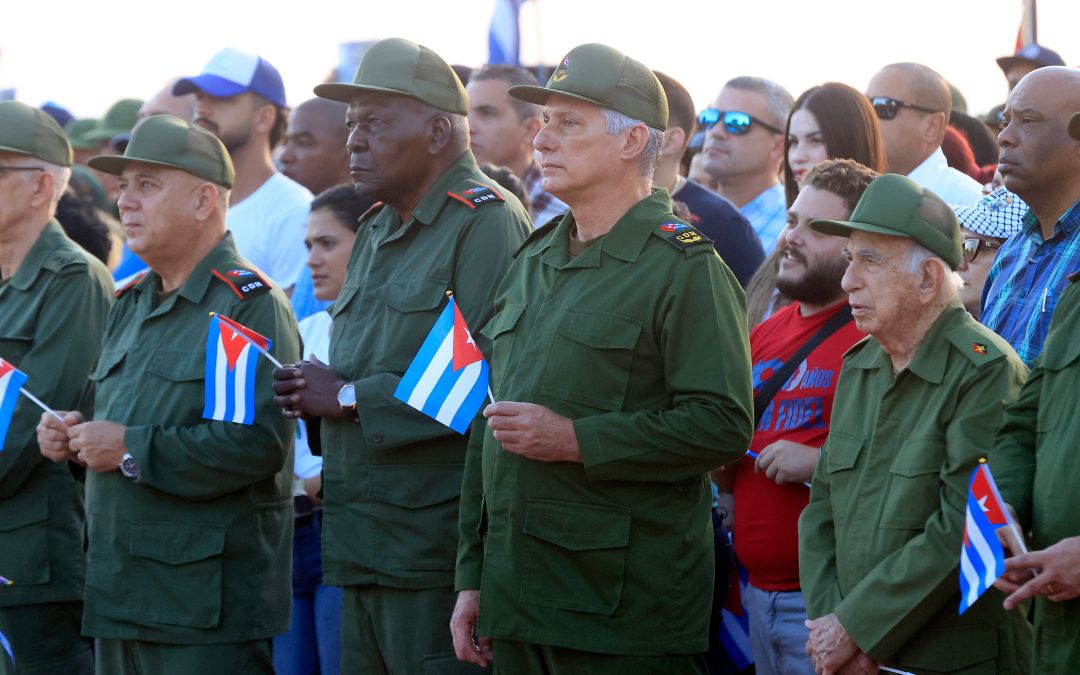 Cover image for EE. UU. sanciona a Díaz-Canel, a su familia y al hijo y nieto de Raúl Castro