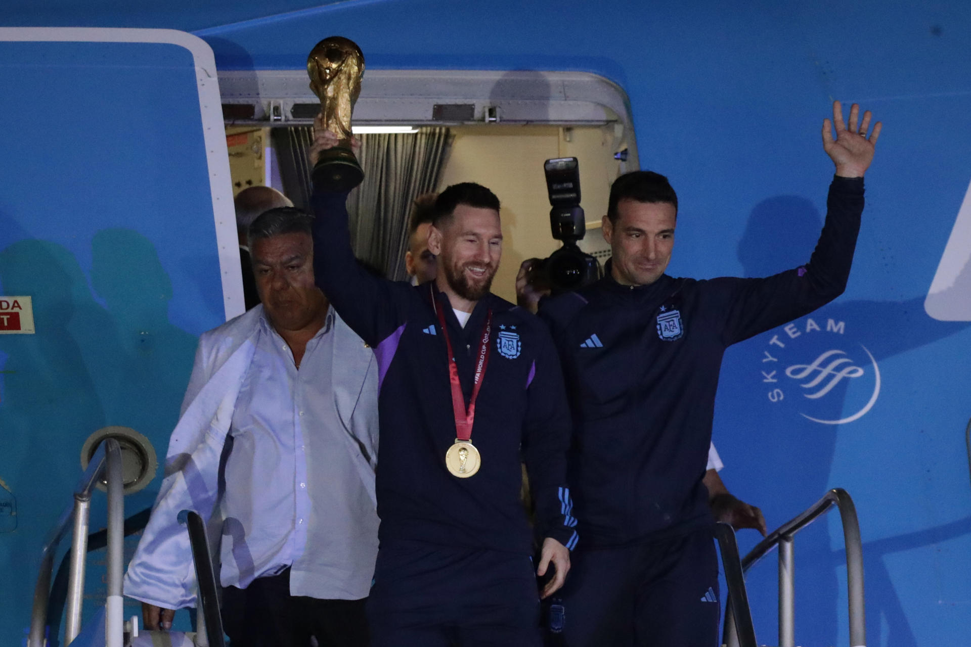 Argentina y Messi exponen su corona ante media docena de aspirantes