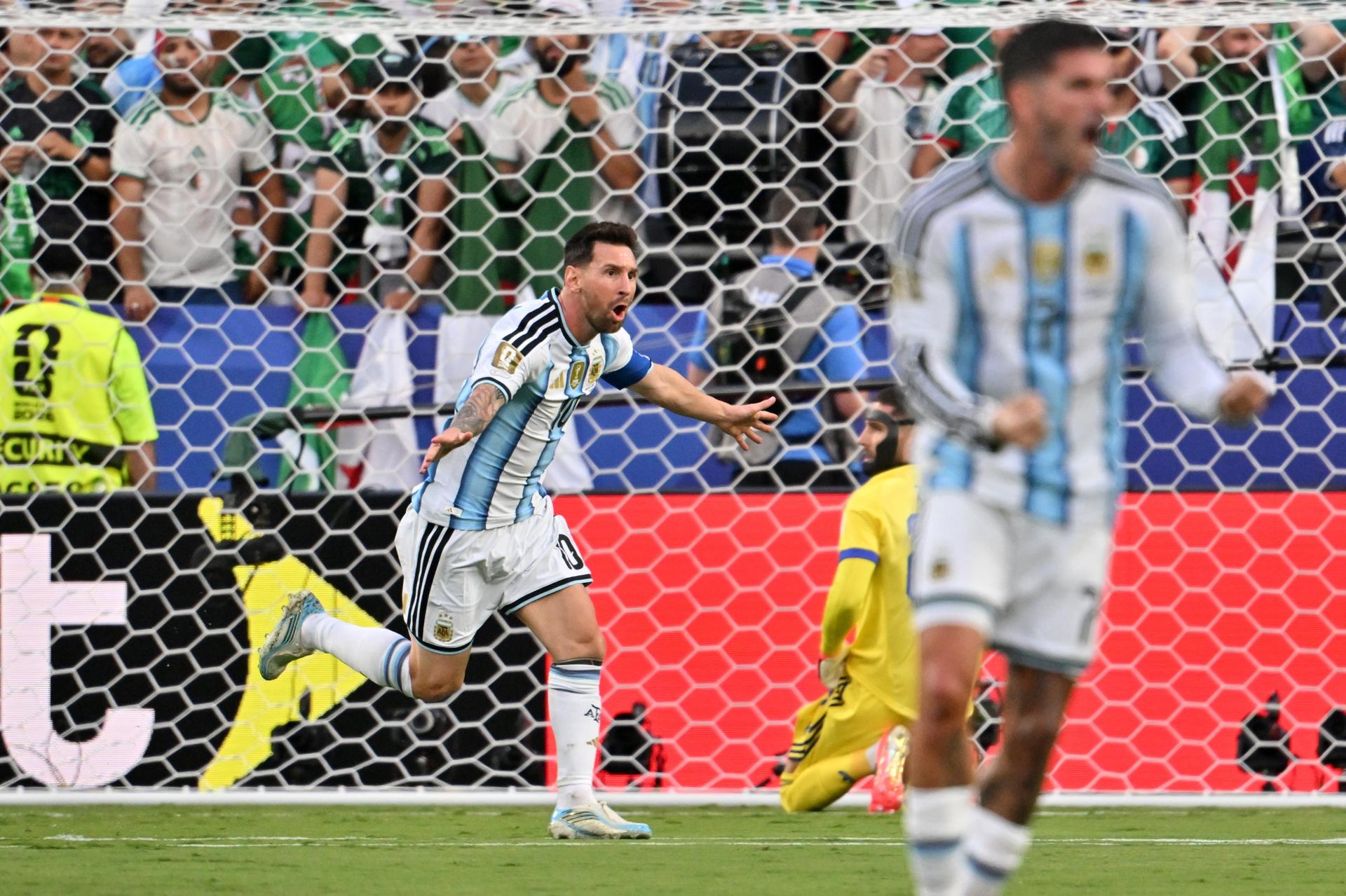 Messi marca triplete e iguala récord de goles en la historia de los Mundiales