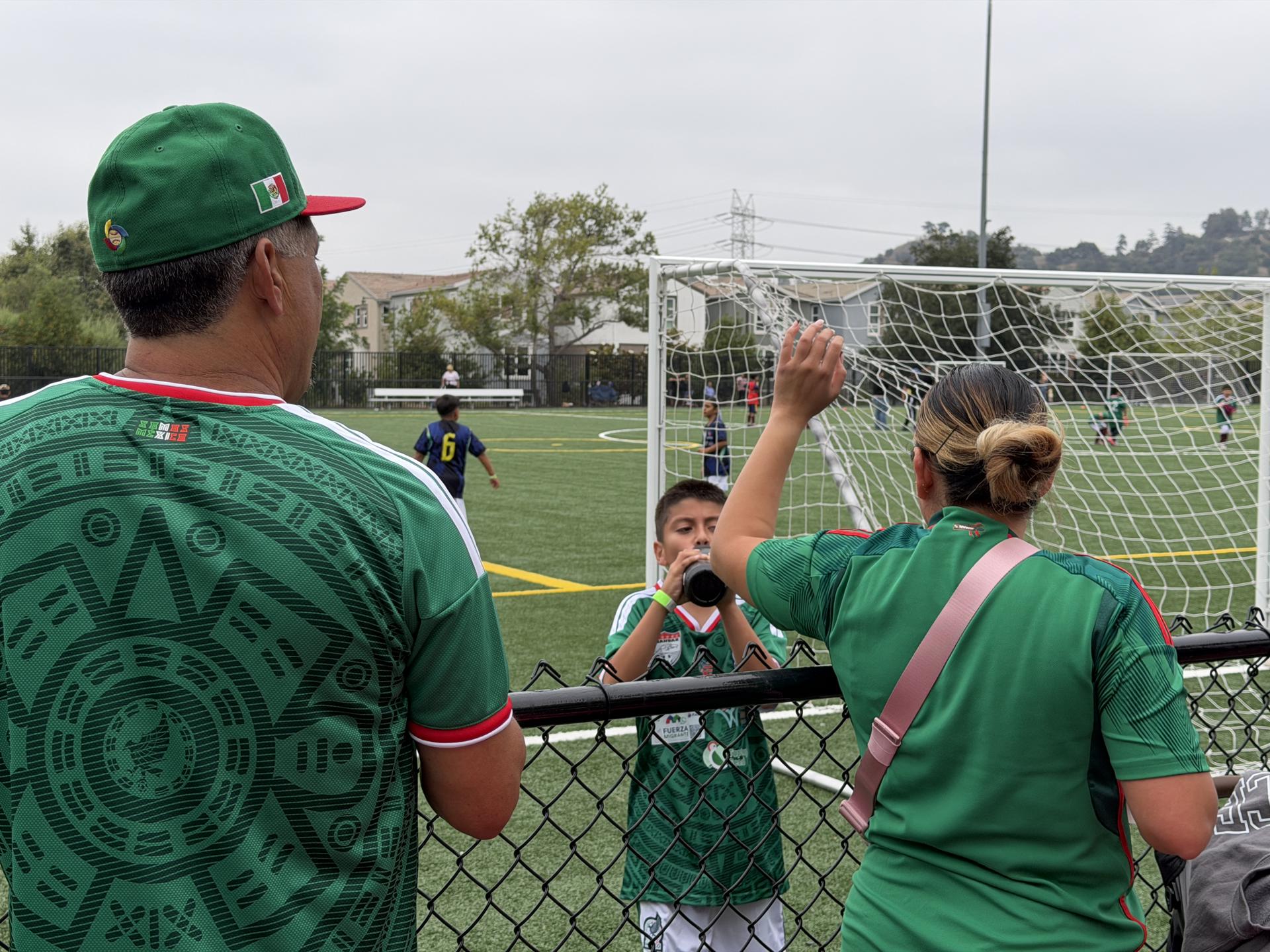 Los inmigrantes indocumentados en EE. UU., obligados a ver el Mundial desde sus casas