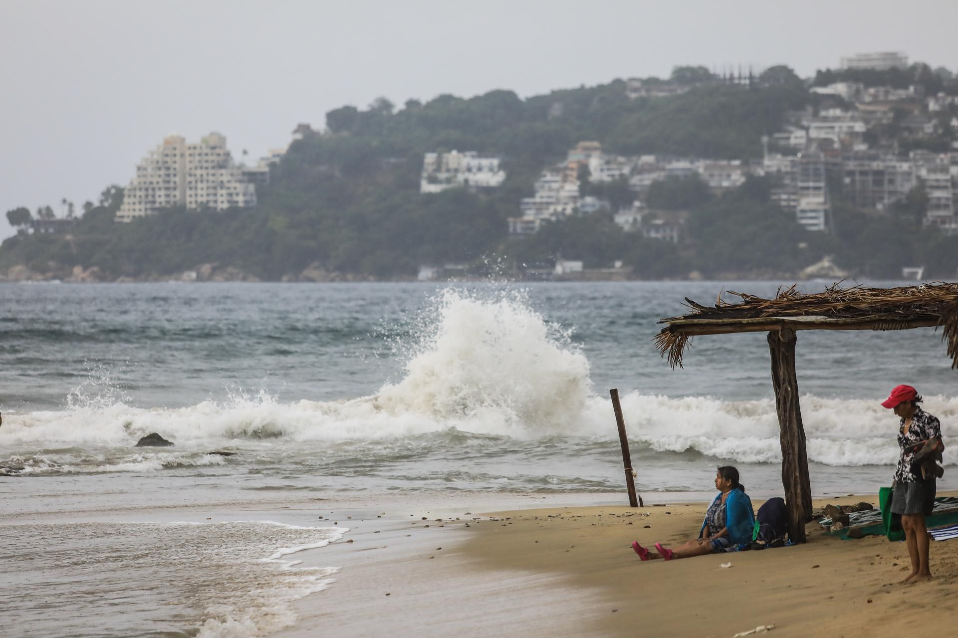 La tormenta tropical Boris toca tierra en el sur de México